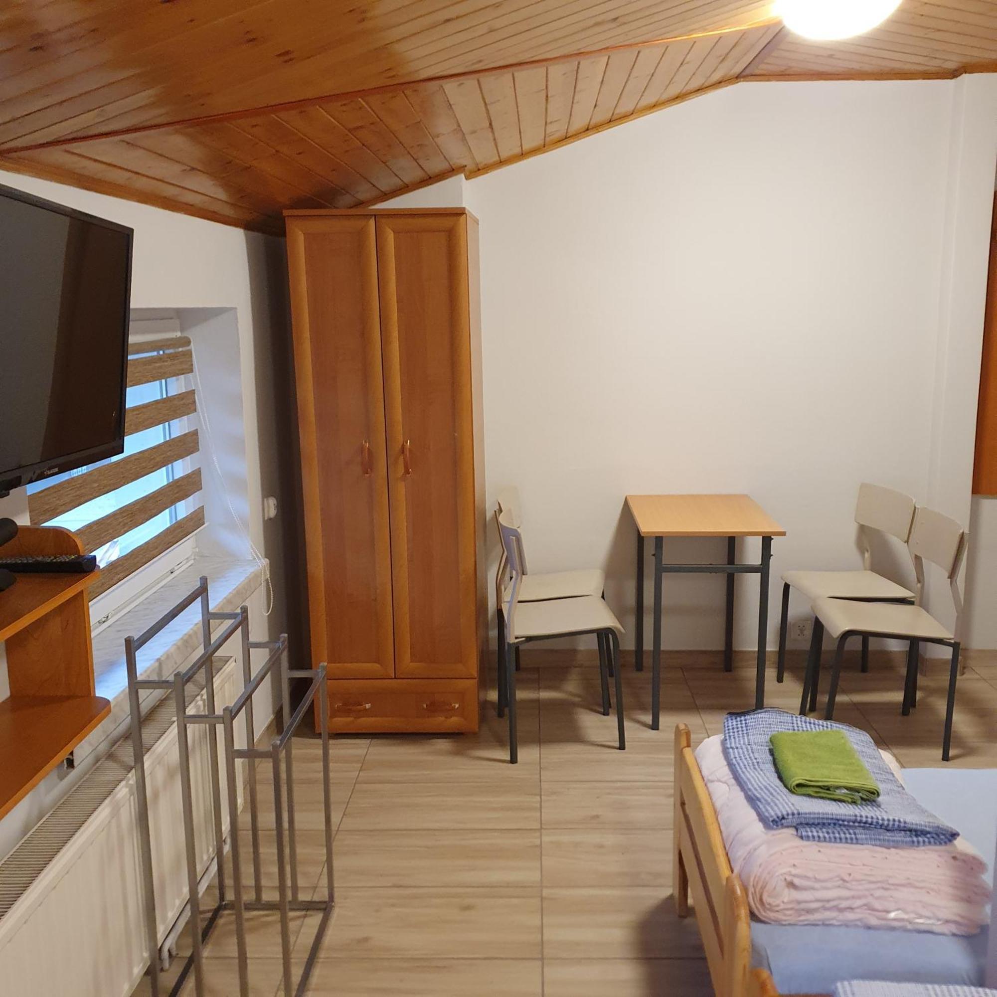Noclegi Silesia Aster Tychy Pokoj fotografie